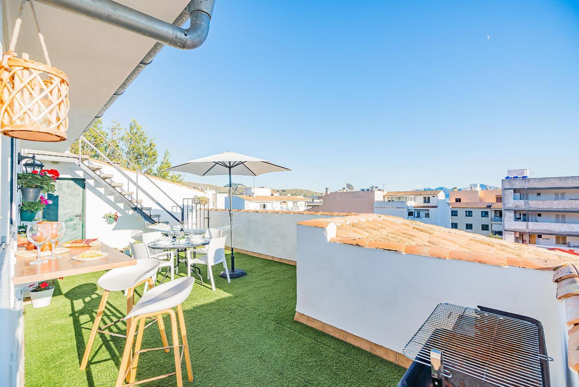 Apartment Penthouse Bressol Maria *